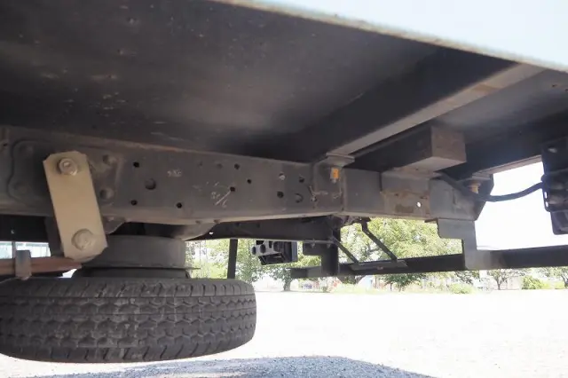 いすゞ エルフ BKG-NHR85AN(2WD)の写真22