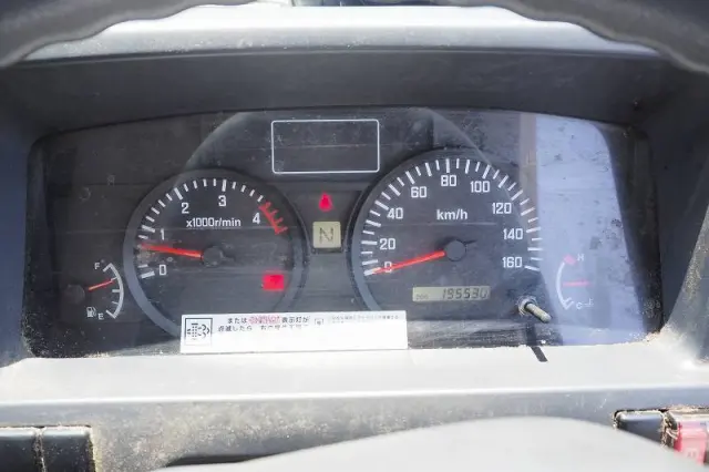 いすゞ エルフ BKG-NHR85AN(2WD)の写真50