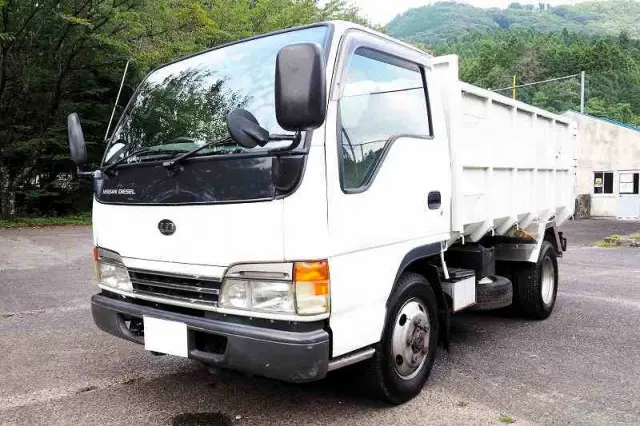 ＵＤ コンドル KK-BKS71EAD(4WD)の写真1