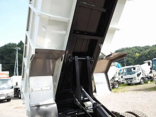 UD コンドル KK-BKS71EAD(4WD)の写真21