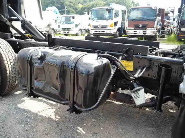 UD コンドル KK-BKS71EAD(4WD)の写真22