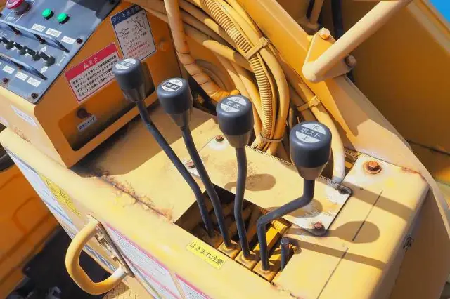 いすゞ エルフ PA-NPR81N(2WD)の写真10