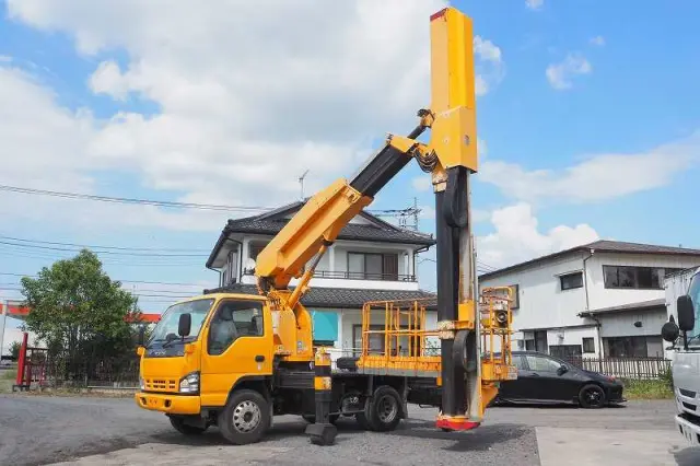 いすゞ エルフ PA-NPR81N(2WD)の写真12