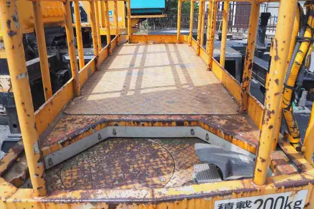 いすゞ エルフ PA-NPR81N(2WD)の写真15