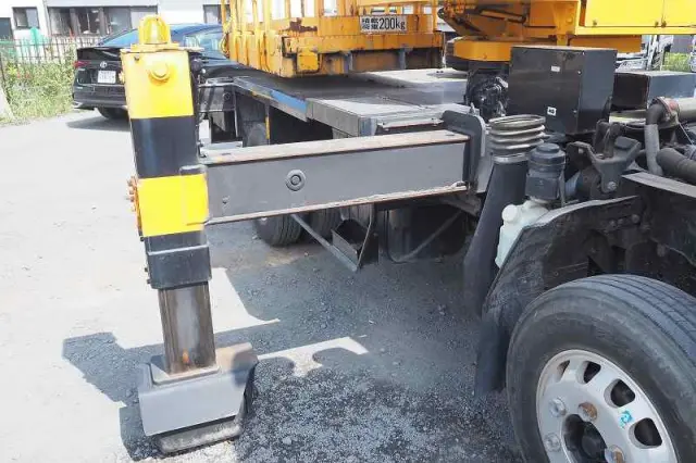 いすゞ エルフ PA-NPR81N(2WD)の写真18