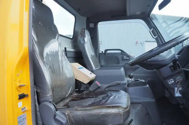 いすゞ エルフ PA-NPR81N(2WD)の写真46