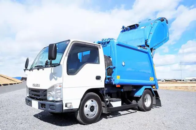 いすゞ エルフ TPG-NKR85AN(2WD)の写真1