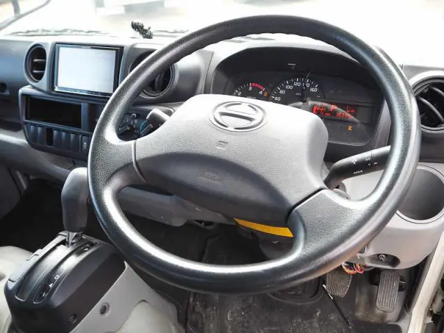 日野 デュトロ TKG-XZU605M(2WD)の写真44
