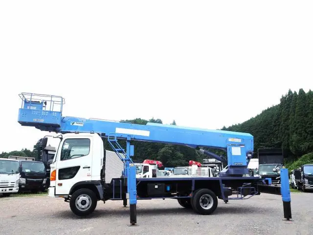 日野 レンジャー ADG-FC6JGWA(2WD)の写真2