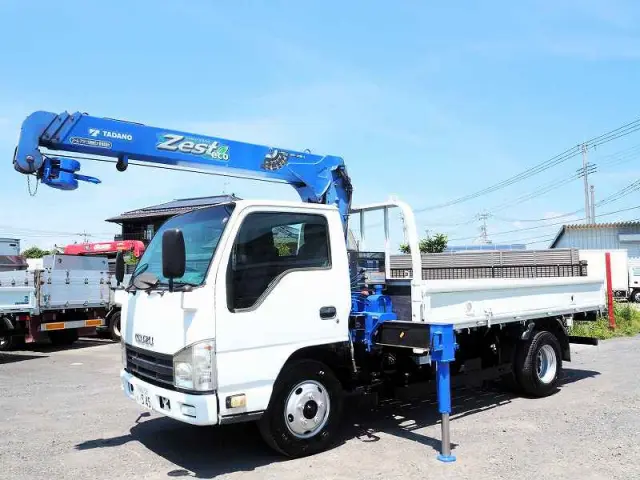 いすゞ エルフ SKG-NKR85AR(2WD)の写真1