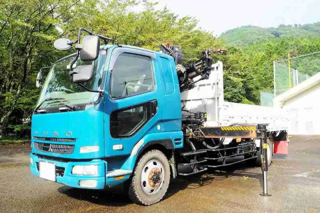 三菱 ファイター PA-FL63FX(4WD)の写真1