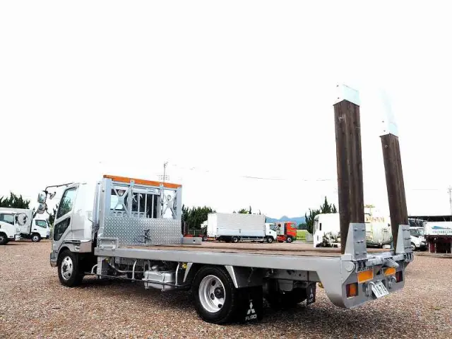 三菱 ファイター PA-FL63FX(4WD)の写真3