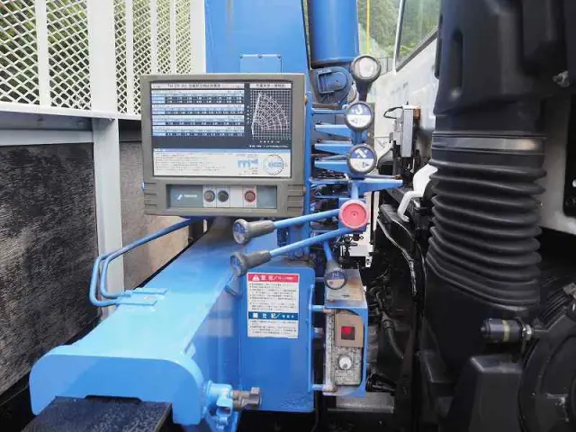 UD コンドル BDG-MK36C(2WD)の写真10