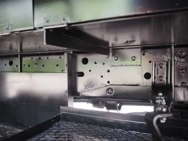 UD コンドル BDG-MK36C(2WD)の写真32