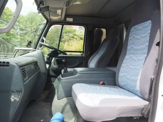 UD コンドル BDG-MK36C(2WD)の写真43