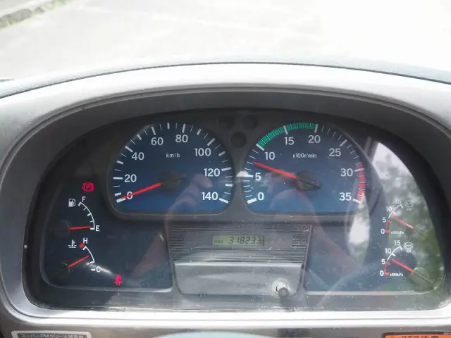 UD コンドル BDG-MK36C(2WD)の写真47