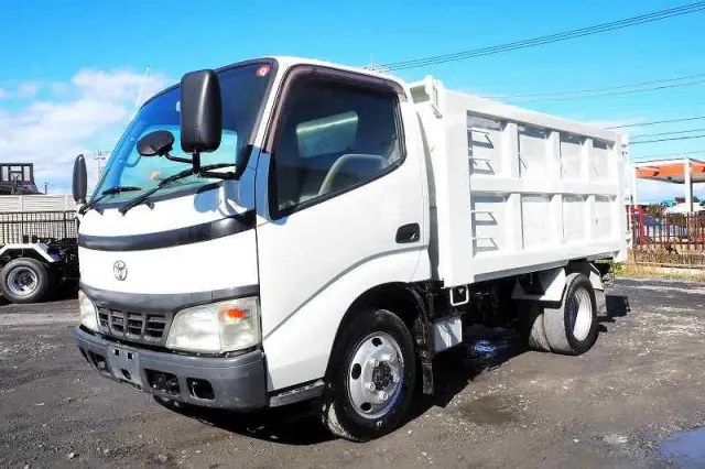 トヨタ ダイナ PB-XZU368D(4WD)の写真1