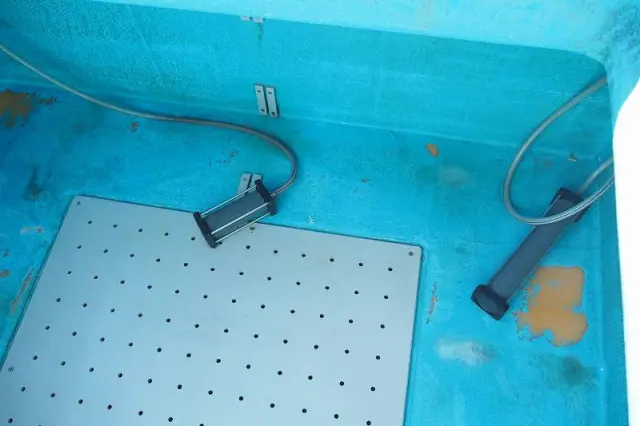 UD コンドル BDG-MK36C(2WD)の写真13