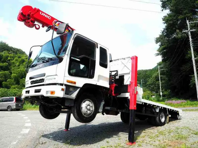 いすゞ フォワード KK-FRR33K4(2WD)の写真1
