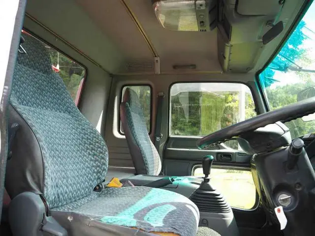 いすゞ フォワード KK-FRR33K4(2WD)の写真45