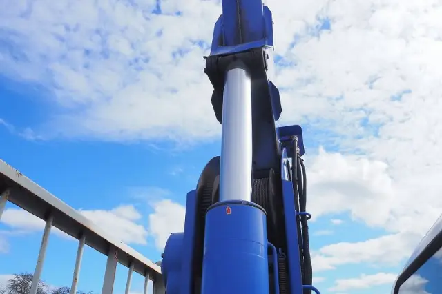 いすゞ フォワード PKG-FRR90S2(2WD)の写真12