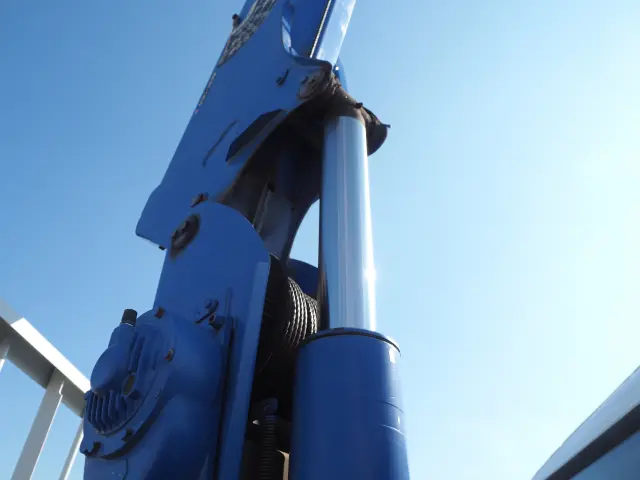 いすゞ フォワード PKG-FRR90S2(2WD)の写真12