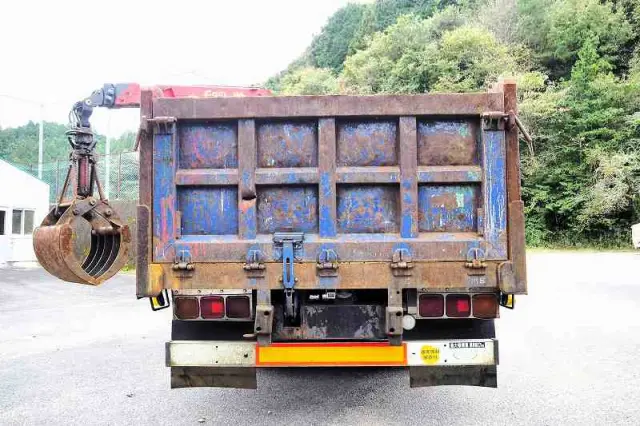 三菱 ファイター PJ-FK72FZ(2WD)の写真4