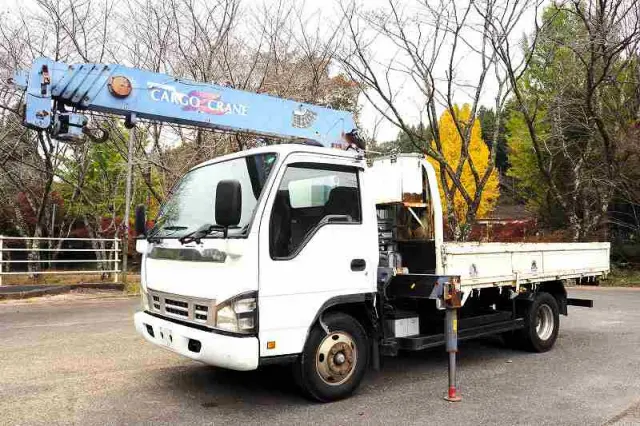 いすゞ エルフ PB-NPR81AR(2WD)の写真1