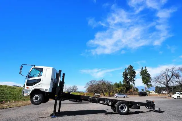 三菱 ファイター 2KG-FK62FZ(2WD)の写真2