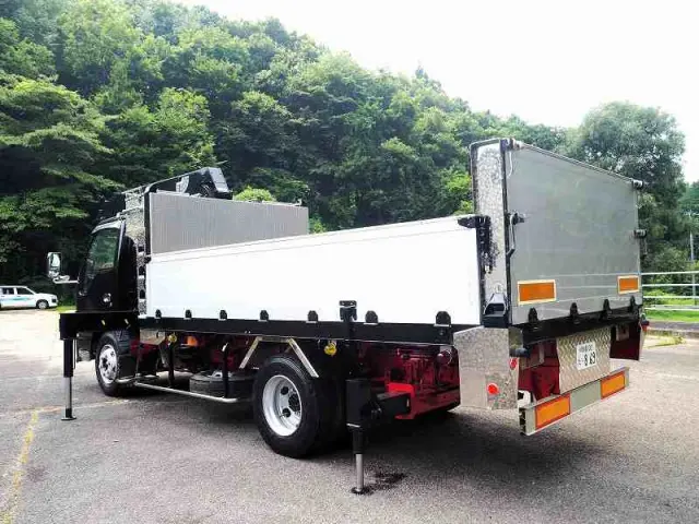 いすゞ エルフ PA-NPR81R(2WD)の写真3