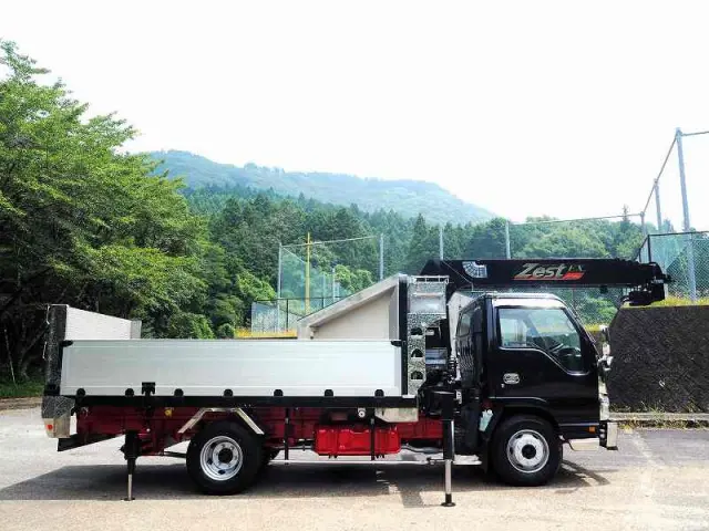 いすゞ エルフ PA-NPR81R(2WD)の写真6