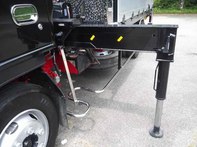 いすゞ エルフ PA-NPR81R(2WD)の写真15