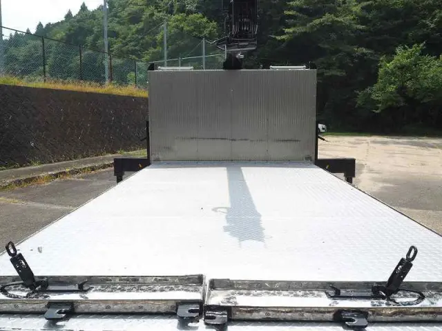 いすゞ エルフ PA-NPR81R(2WD)の写真26