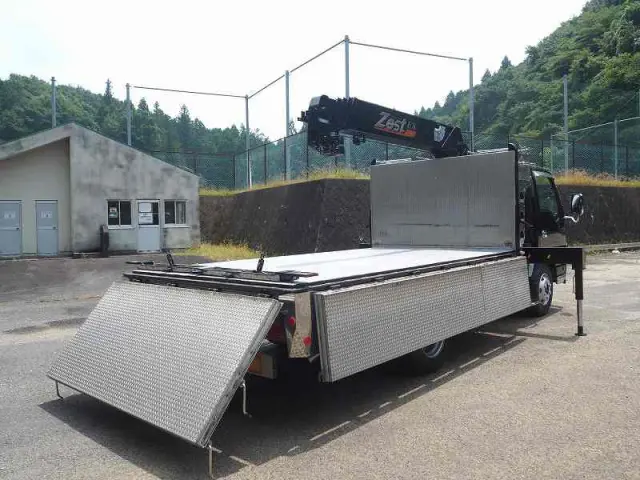 いすゞ エルフ PA-NPR81R(2WD)の写真27