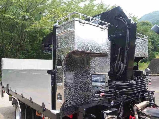 いすゞ エルフ PA-NPR81R(2WD)の写真35