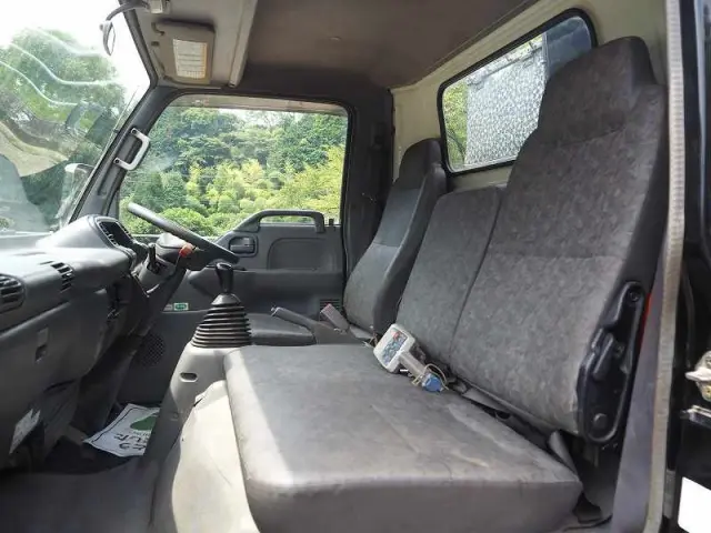 いすゞ エルフ PA-NPR81R(2WD)の写真46