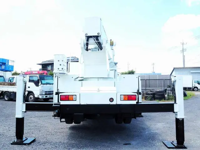 いすゞ エルフ PDG-NKR85YN(2WD)の写真4