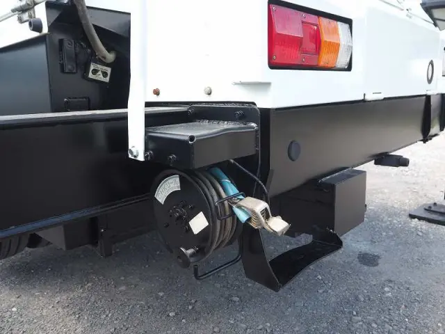 いすゞ エルフ PDG-NKR85YN(2WD)の写真17