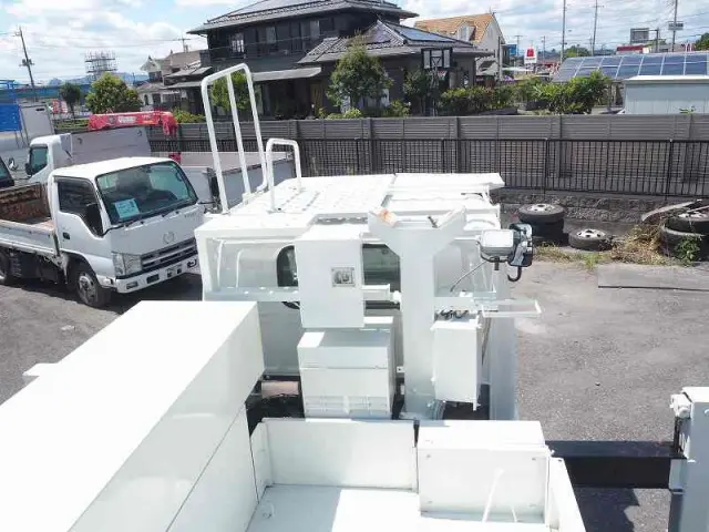 いすゞ エルフ PDG-NKR85YN(2WD)の写真25