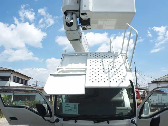 いすゞ エルフ PDG-NKR85YN(2WD)の写真38