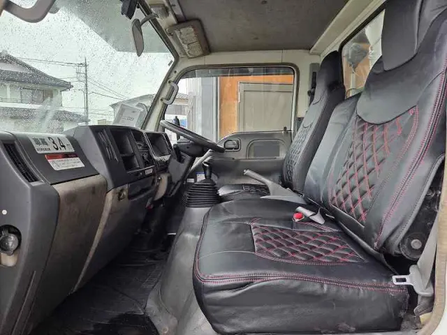 いすゞ エルフ PDG-NKR85YN(2WD)の写真46