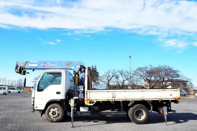 いすゞ エルフ PA-NPR81R(2WD)の写真2