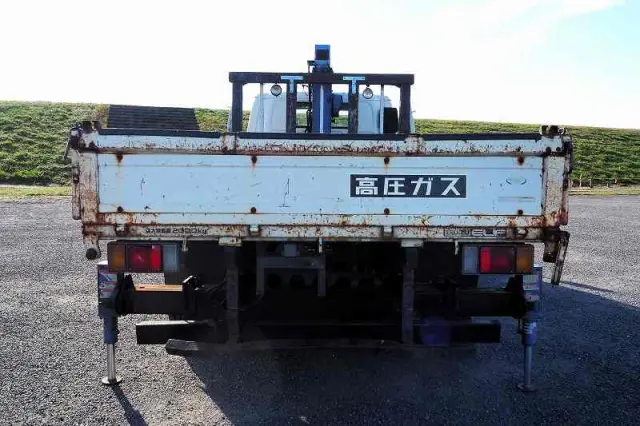 いすゞ エルフ PA-NPR81R(2WD)の写真4