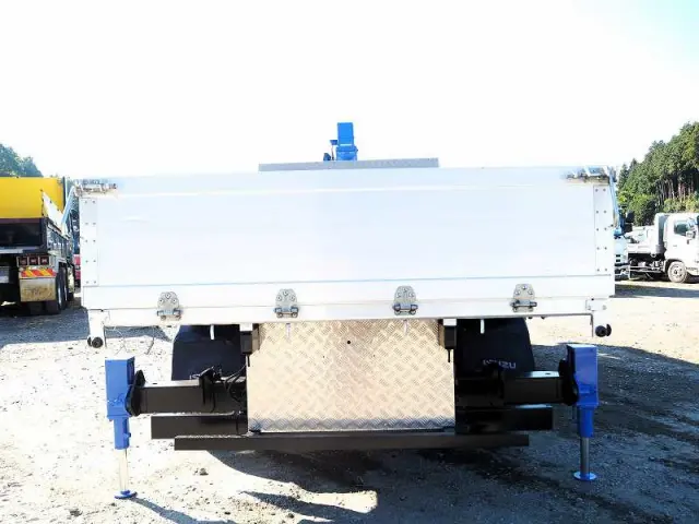 いすゞ エルフ PA-NPR81R(2WD)の写真4