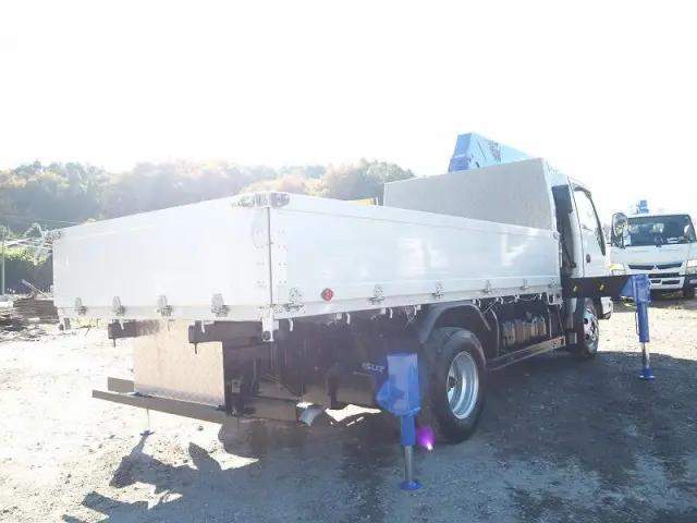 いすゞ エルフ PA-NPR81R(2WD)の写真5