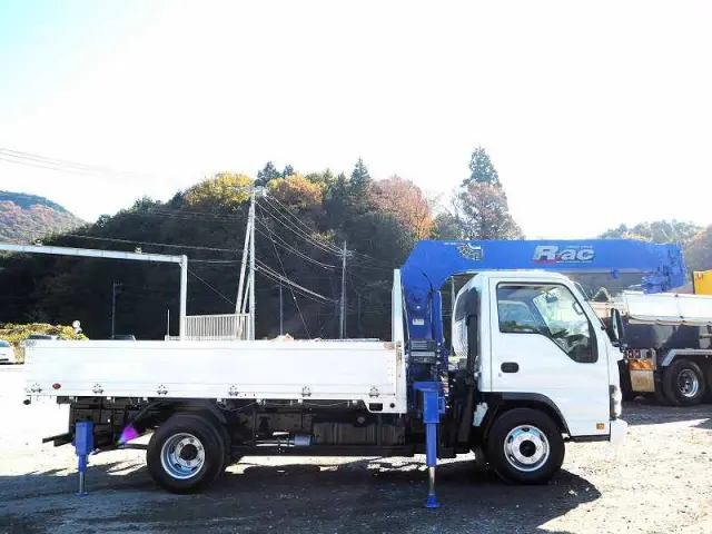 いすゞ エルフ PA-NPR81R(2WD)の写真6