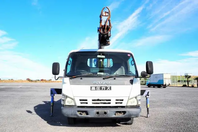 いすゞ エルフ PA-NPR81R(2WD)の写真8