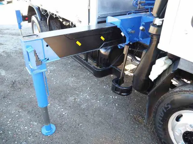 いすゞ エルフ PA-NPR81R(2WD)の写真9