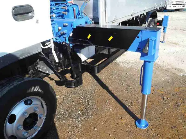 いすゞ エルフ PA-NPR81R(2WD)の写真14