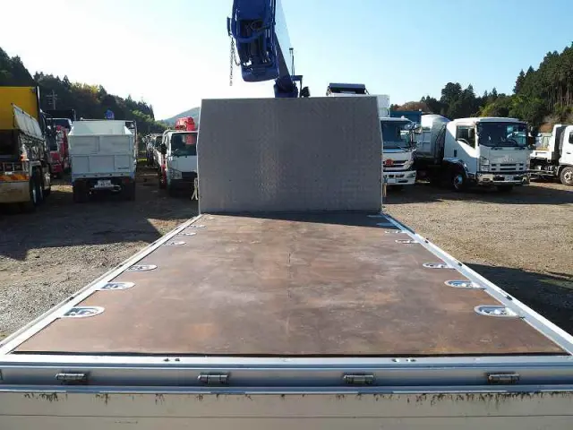 いすゞ エルフ PA-NPR81R(2WD)の写真24